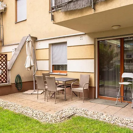 Slate Wood Apartman *