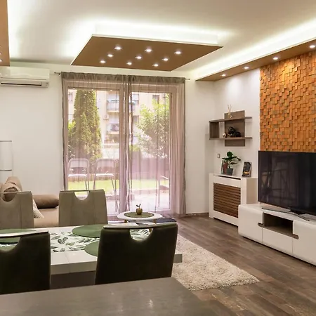 Apartman Slate Wood *