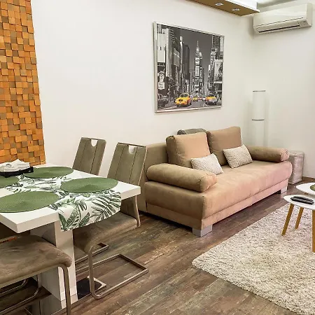 Apartman Slate Wood *